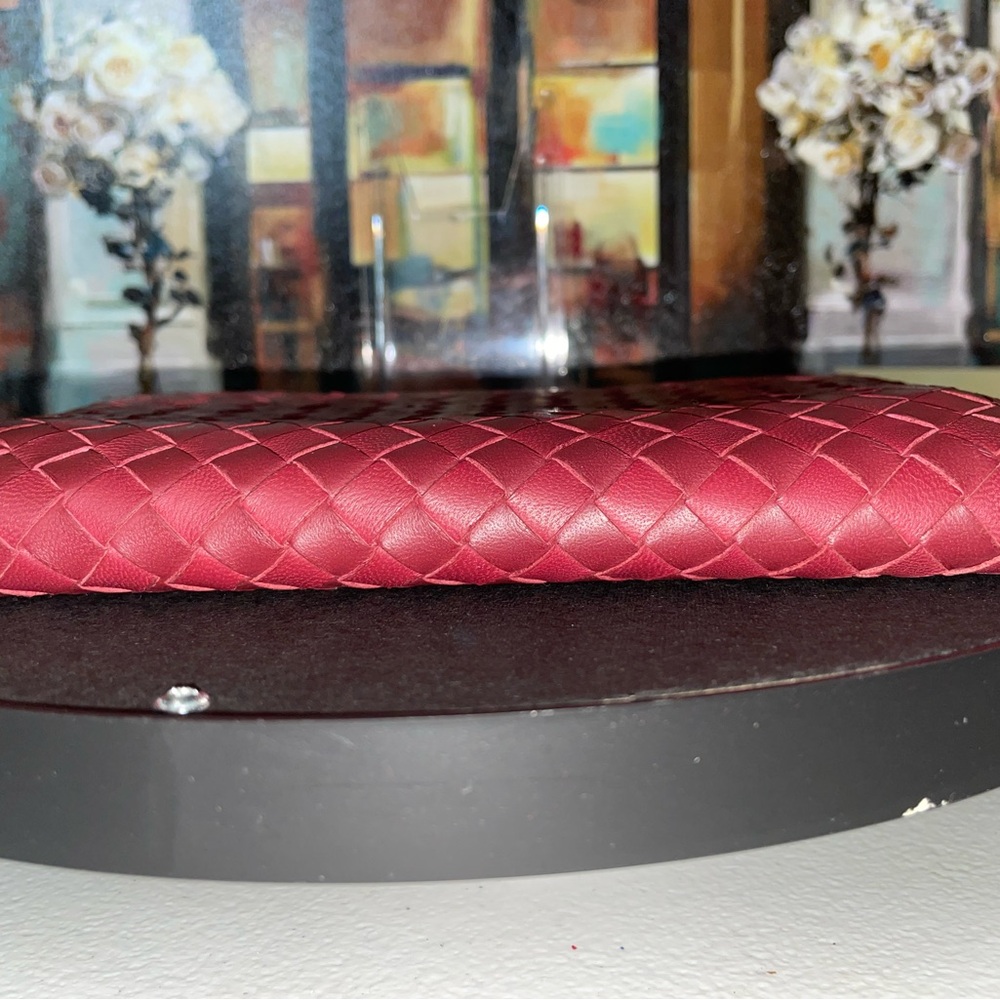 Bottega Veneta Red Intrecciato Leather Continental Wallet - Picture 4 of 13
